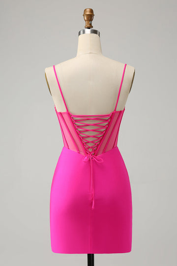 Vestido de cóctel de corsé corto con cuentas y corsé ajustado fucsia con purpurina y abertura